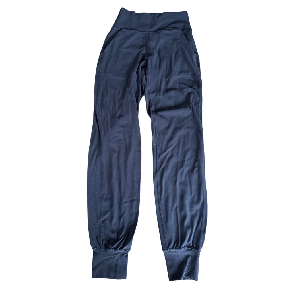 Lululemon Black Leggings with Ankle Cuff - Size 2